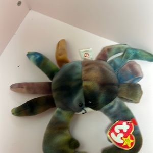 I have more beanie babies!How about RARE Claude!? Yep He’s a Crab with the oops’